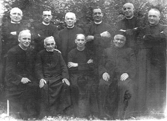 Sacerdoti%20di%20Pezzaze%20anno_1944.jpg